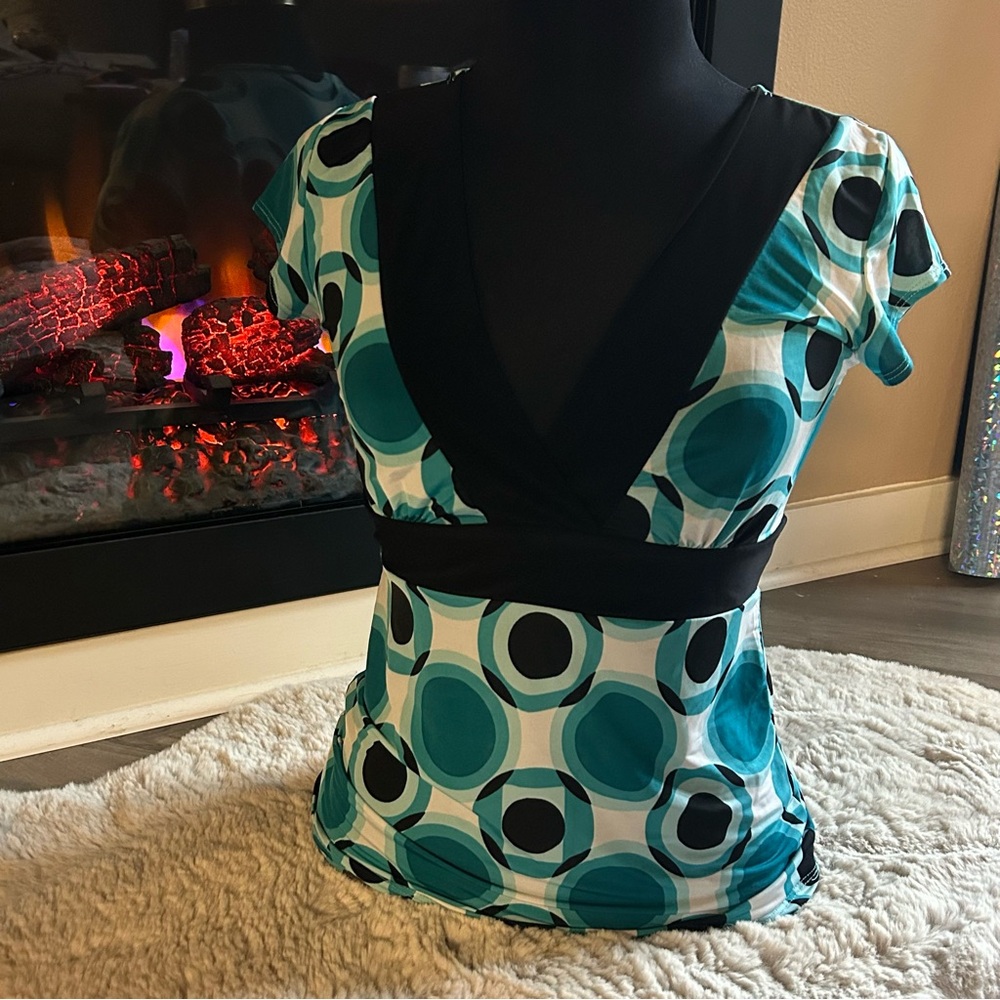 Maurice’s Black and Blue Geometric Top